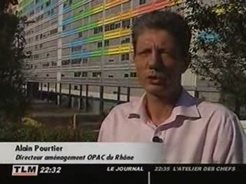 Lyon la Duchère, démolition de l'immeuble 220