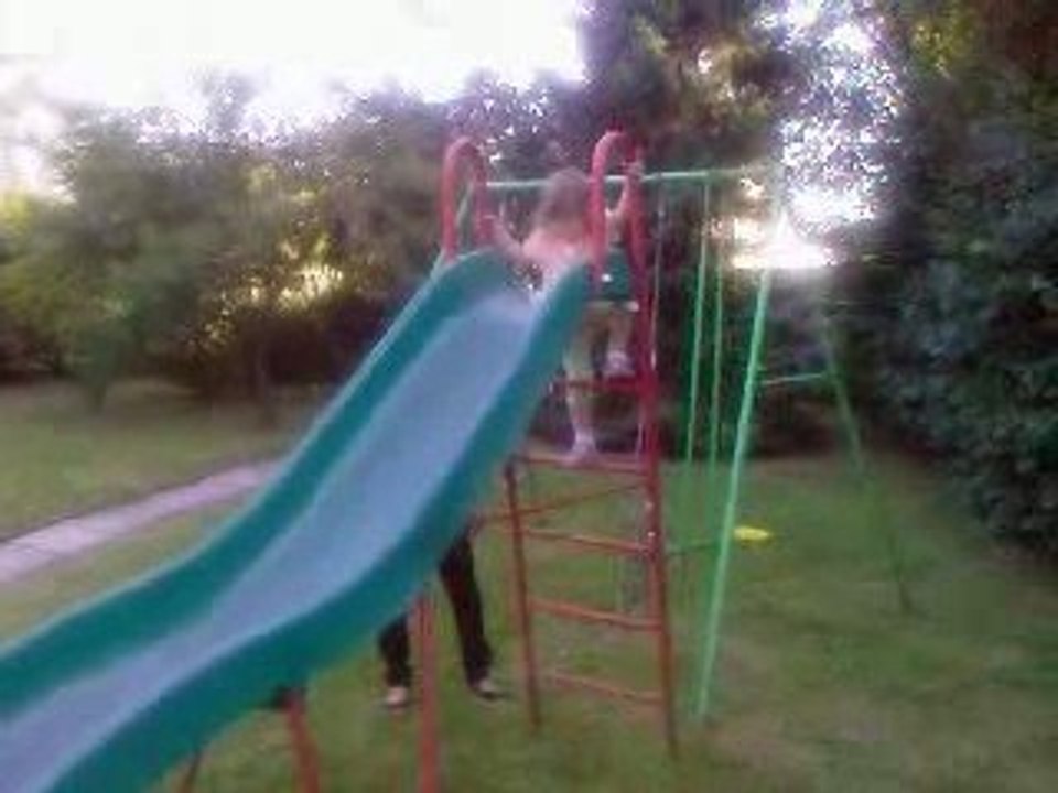 pauline et le toboggan