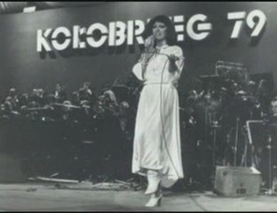 BUDKA SUFLERA-Słońca jakby mniej...