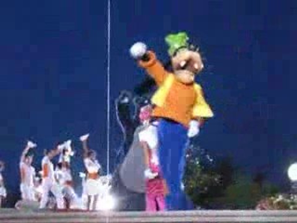 mickey's magical party time : goofy s'éclate comme un ouf