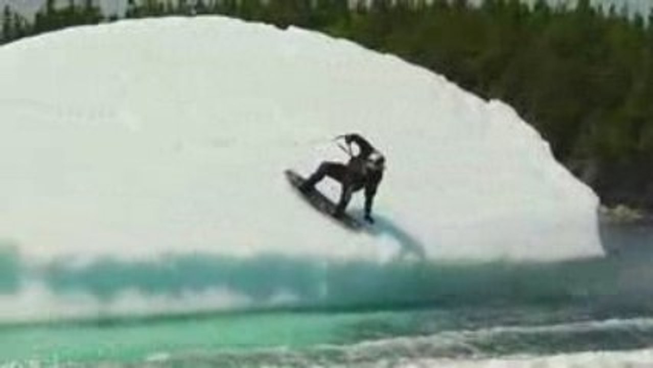 rider un glacier en wakeboard