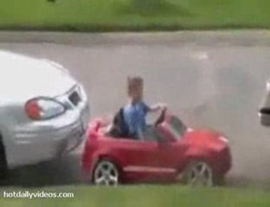 Small Kid Can Parallel Park