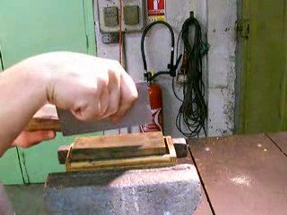 affûtage et affilage racloir 03 pierre