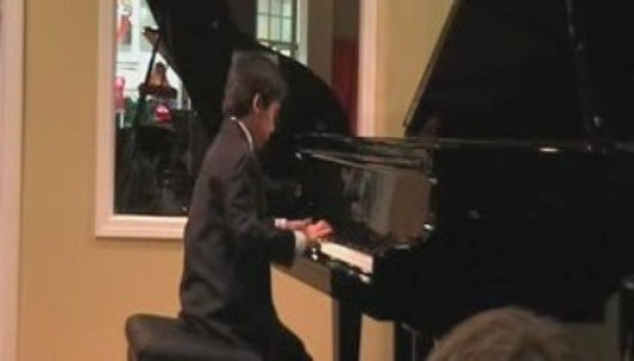 Christopher Sculley Plays Solfeggieto