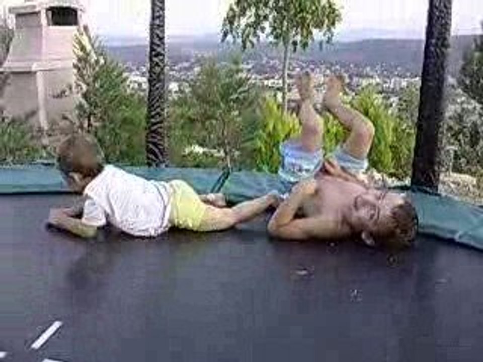 Une autre façon de jouer sur le trampoline
