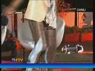 Burcu Gunes - Mutluyuz ( Yaz Gecesi 18.08.09 )