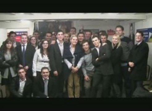 Rejoins les Jeunes Populaires du Val-de-Marne !