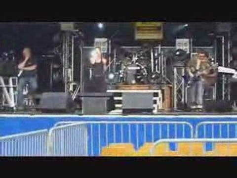 Perrine - Un ange frappe à ma porte