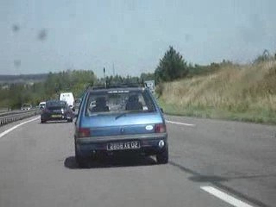 205 Retro 02 à la poursuite de la Carréra 4 S