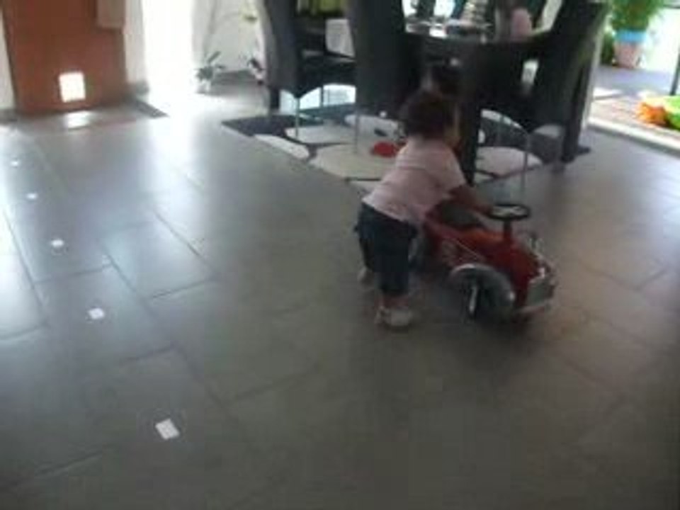 nono et son camion de pompier