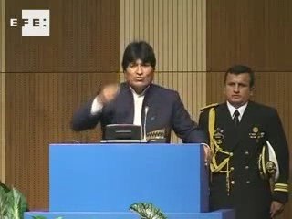 Evo Morales solicita despenalizar la coca.