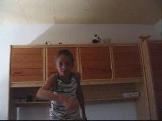 tour de magie:deshabillage rapide sans les mains