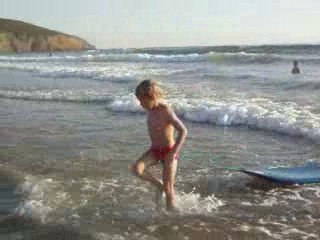 maxence fait du body board (2ème partie)