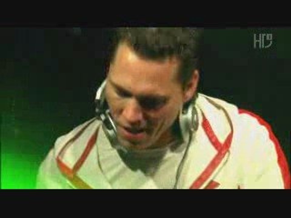 dj tiesto Adagio for Strings disneyland resort paris live