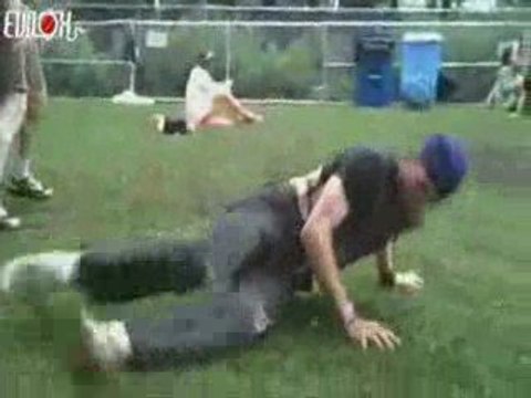 Régis à une rave party