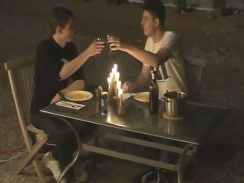 Bande annonce Enfin Seuls (ou presque...)