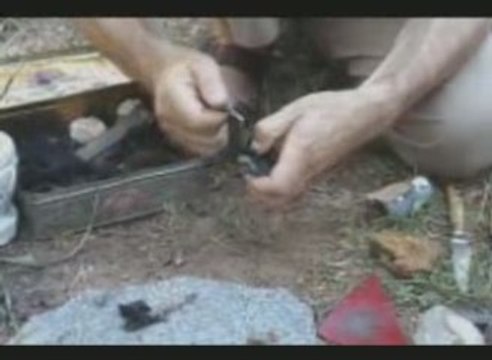 Faire du Feu comme nos ancêtres - Boite à feu