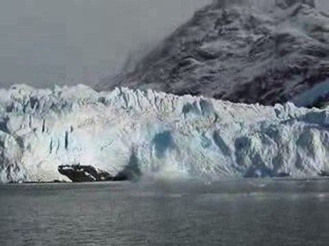 Desprendimiento Glaciar Spegazzini, PN Los Glaciares