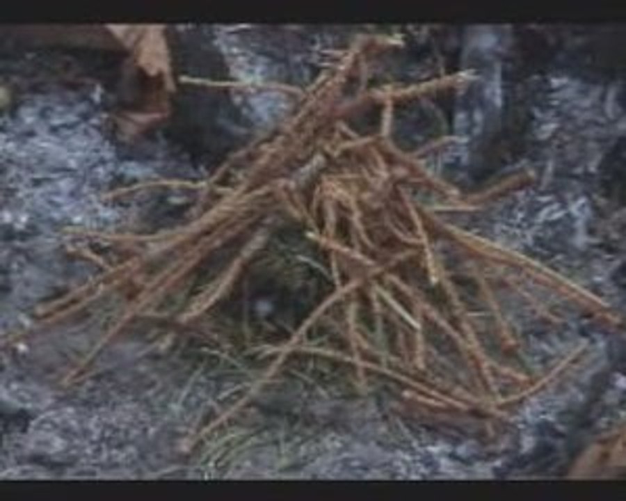 "Faire du Feu comme nos ancêtres" - Allumage du Feu (1/5)