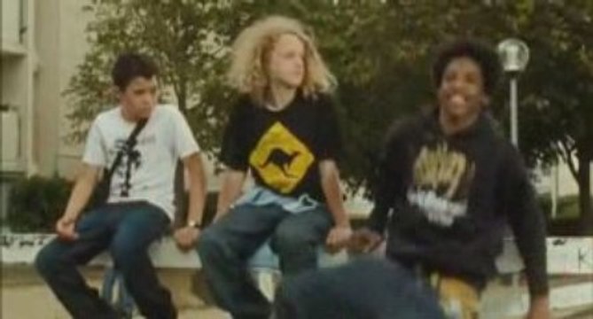 Neuilly sa mère le debut.