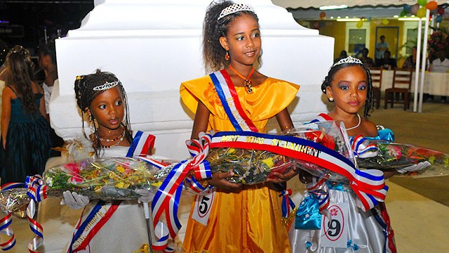 Retour en image: Election de la Mini-Miss Saint-Laurent du M