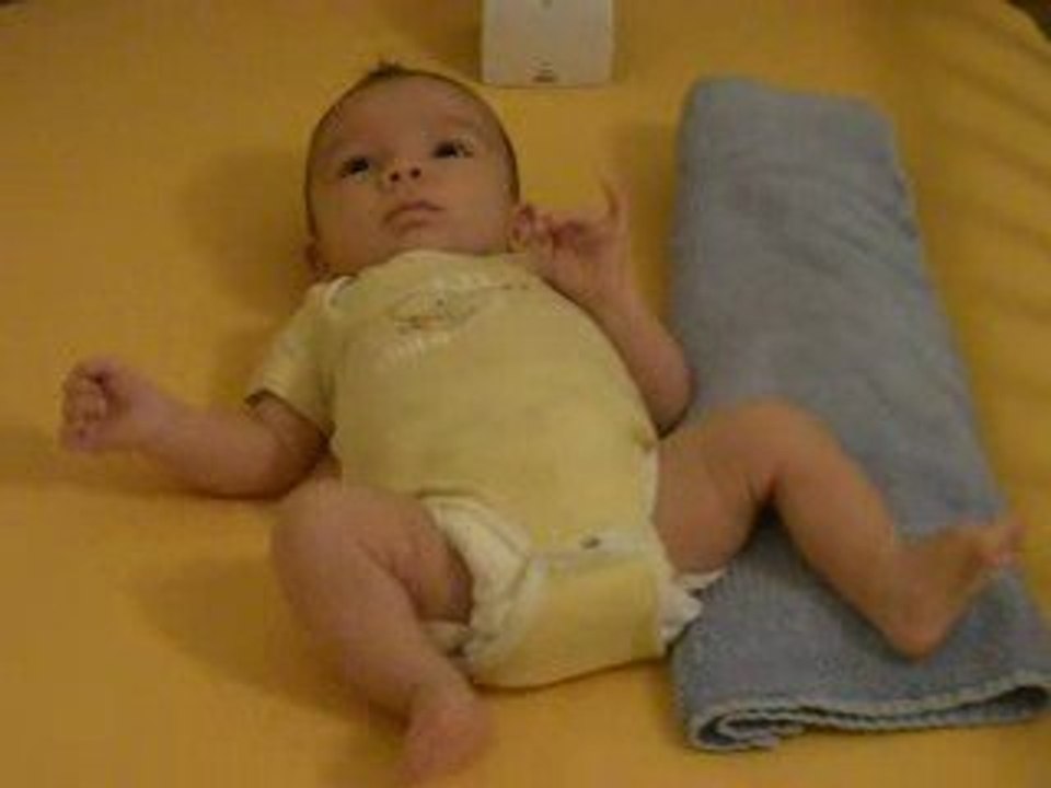 bebe et le mobile 2