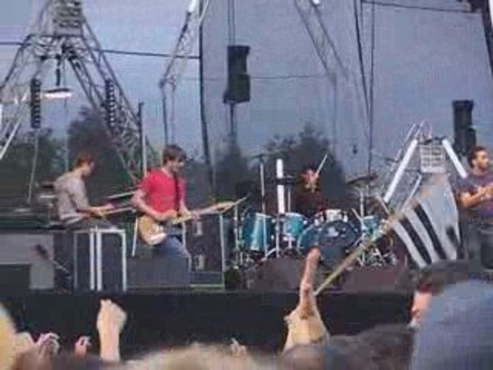 SAEZ En travers les néons (Live Malestroit)