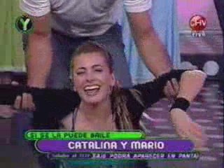 Yingo Cata baila rock and roll