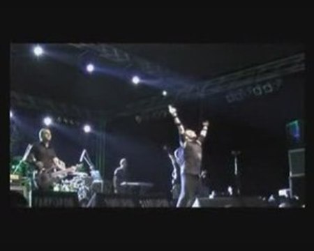 MAKiNE - 05 They Don't Care About Us (Michael Jackson cover)