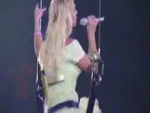 Britney Spears - Everytime LIVE HD