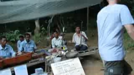 Cambodgiens musicien victimes de mines vietnamiennes