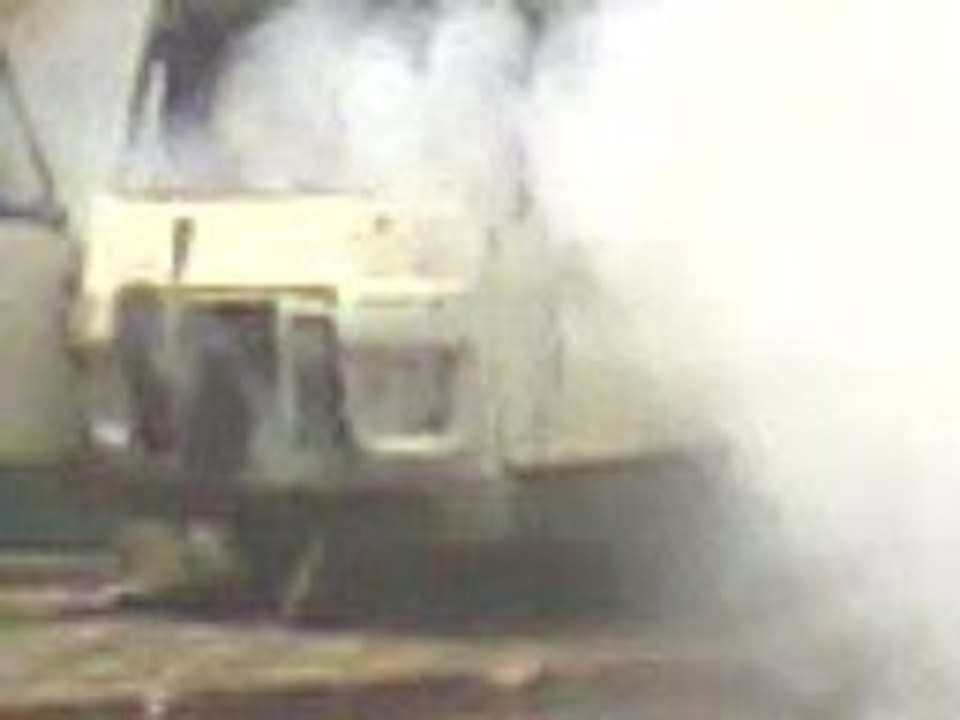 Otobüs Yangını - ObjektifDilovasi.com