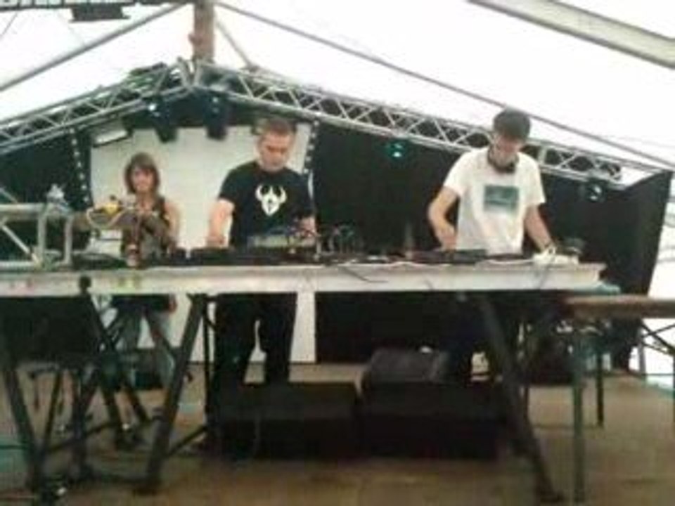 BROKE TOY LIVE @ ST-HADELIN