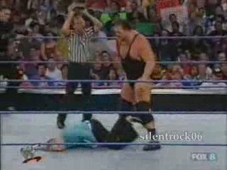 Hardy Boyz with Lita vs Billy Gunn & Big Show