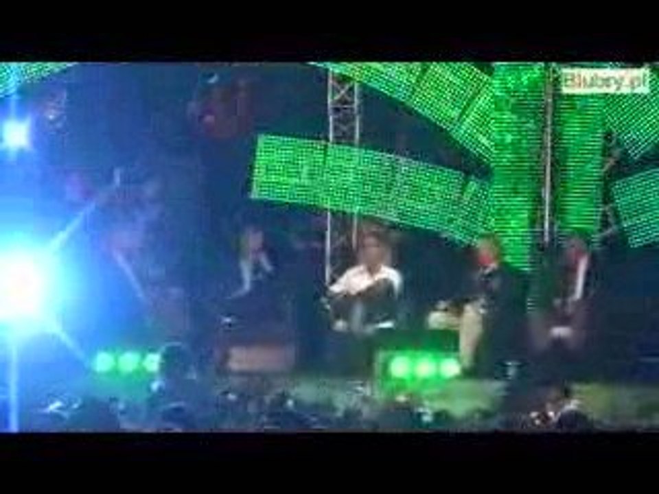 Armin von Buuren i goście podczas otwarcia Mistrzostw Świata