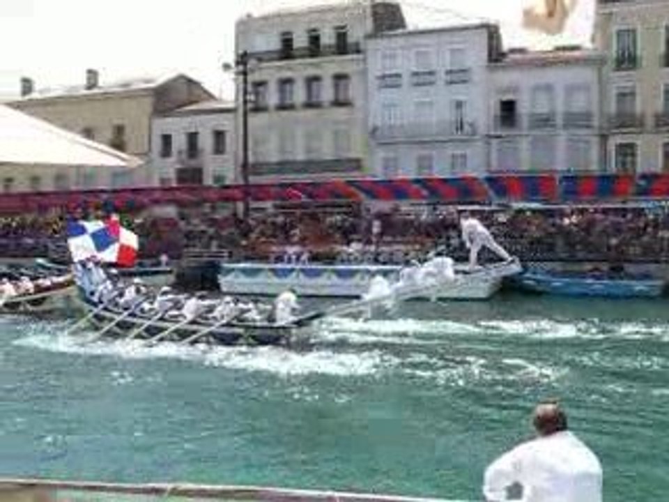 sete les joutes ... du style mais plouf à l'eau !