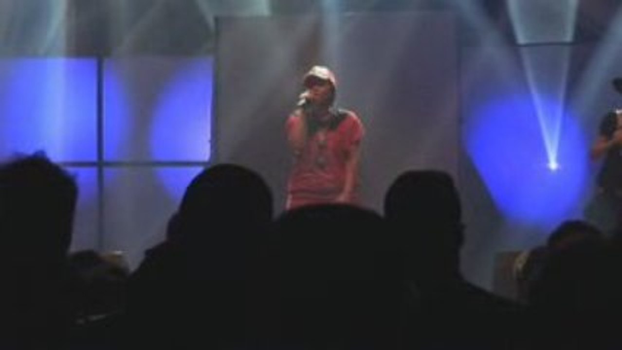 Linsay live au Bikini