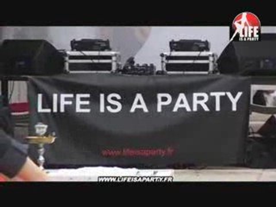 GARDEN PARTY VILLA PISCINE BY JULIEN PACHA 