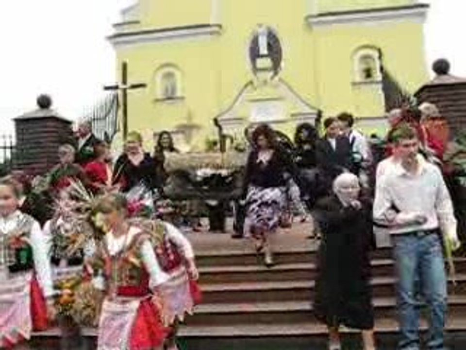 20090823 dozynki 2009 kosciol cz.3  po mszy Rzedzianowice