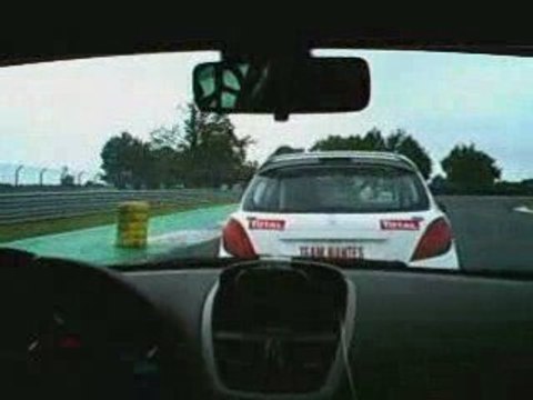 Rencontres Peugeot Sport 2009 - Val de Vienne - tonneaux !