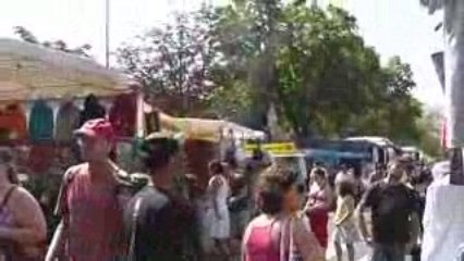 BOUTIQUE ANTI POUCAVE SITUE AU N° 36 DE LA MêMe ALLEE