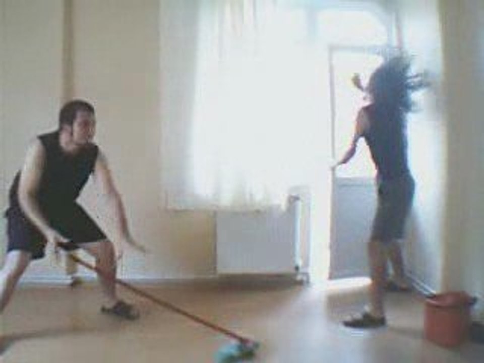 Sen Yerleri Ben Camları 'Sıleyır' ! :)