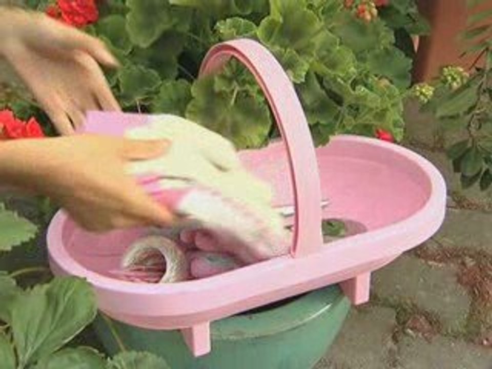 Pink garden kit - styleon.de