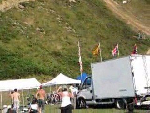 Montée impossible Arette 2009 (3) Peterson presque en haut