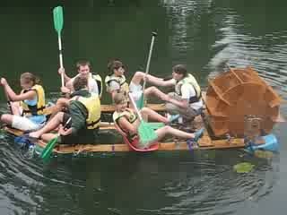 radeau avec roue à aubes 1