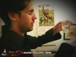 tour de magie : la piece passemuraille sur xtremillusion.com