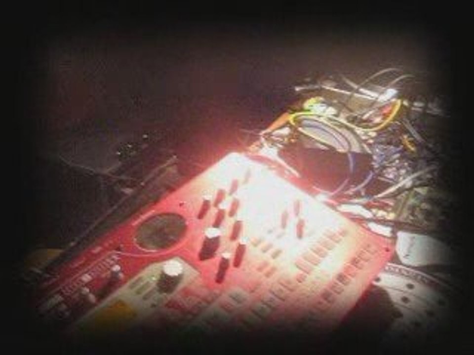 OSE CREW - 31.12.07 - None vs Radioactivism - Live hardcore