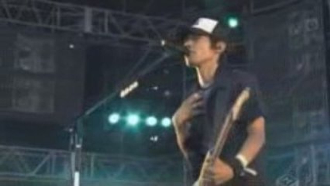 8823 / スピッツ [LIVE]