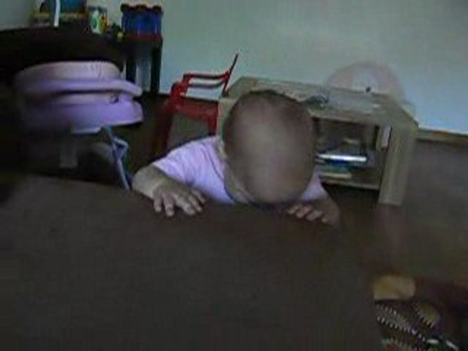 Progrès Manon 4 pattes 11 mois