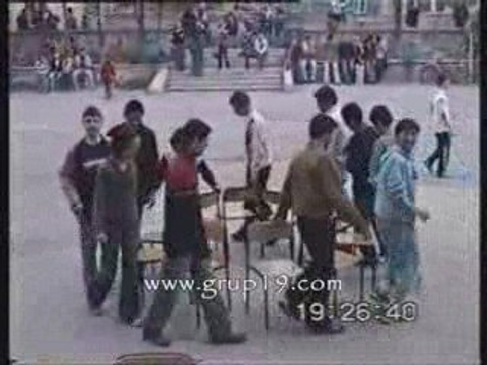 Sandalye Kapmaca - Şenlik 2004